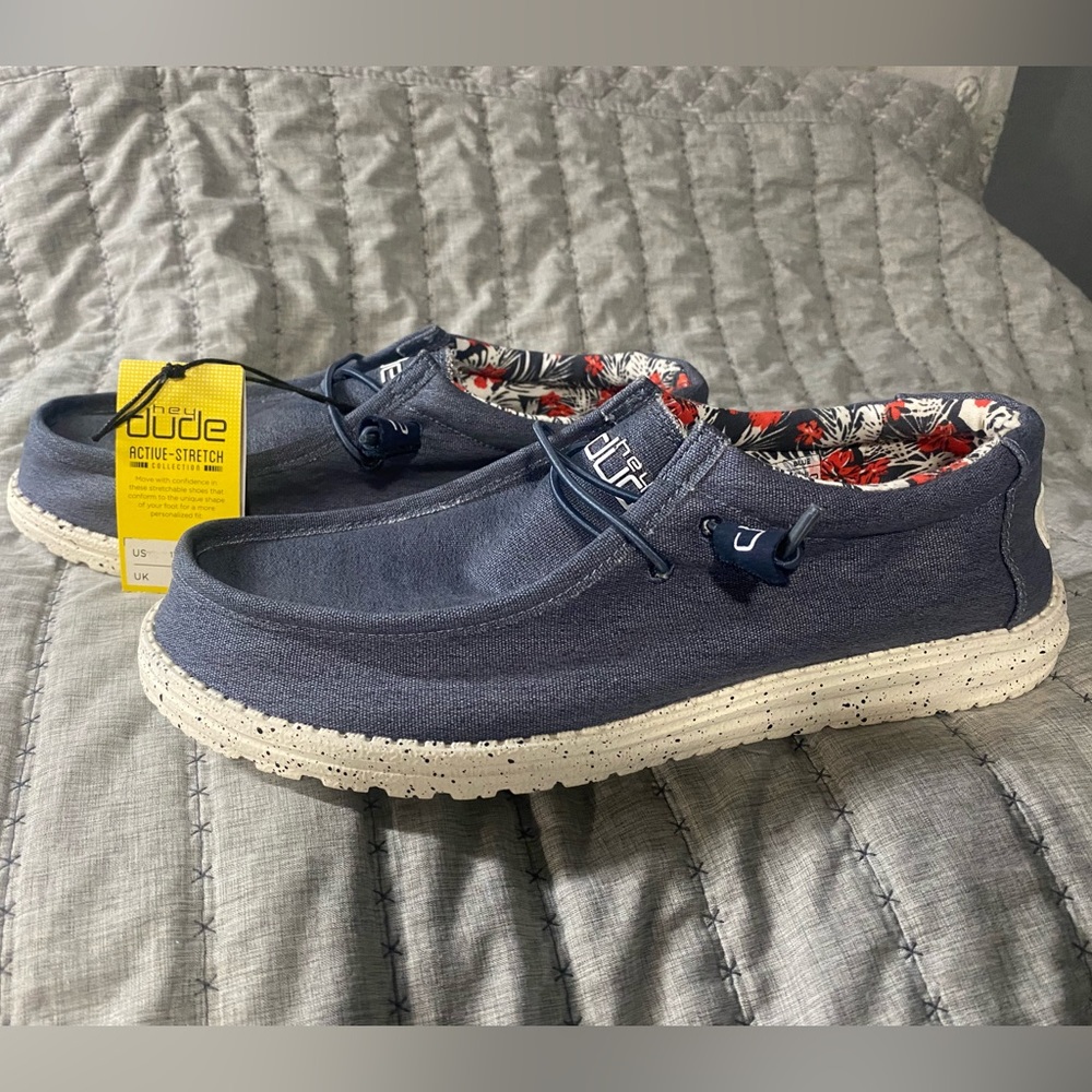 New With Tags HeyDude Wally Stretch Blue Shoes